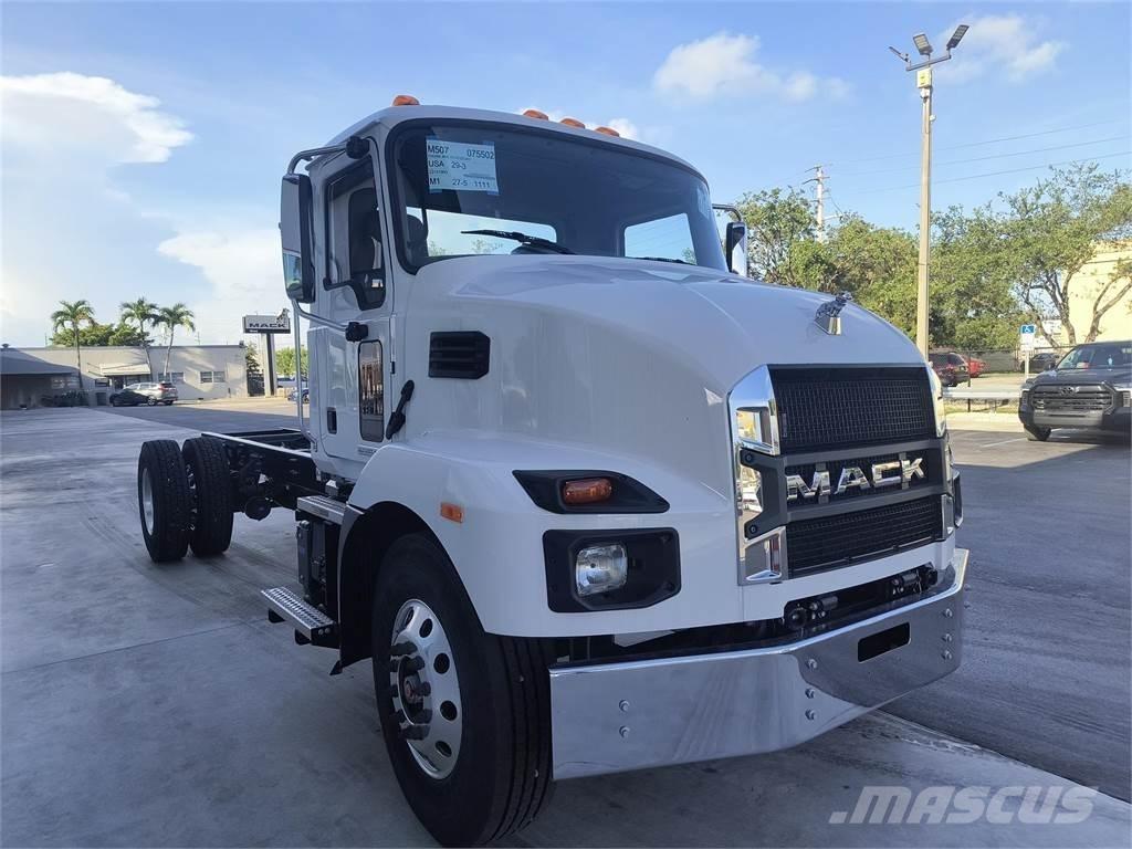 Mack MD7 42R Autocabinati