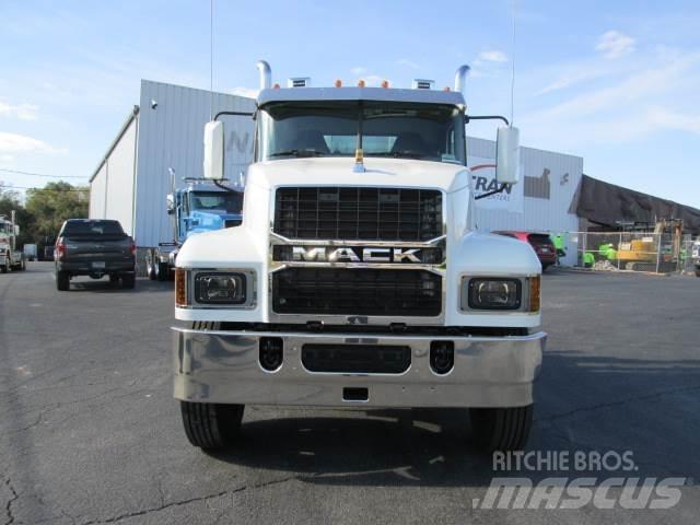 Mack PI64T Motrici e Trattori Stradali