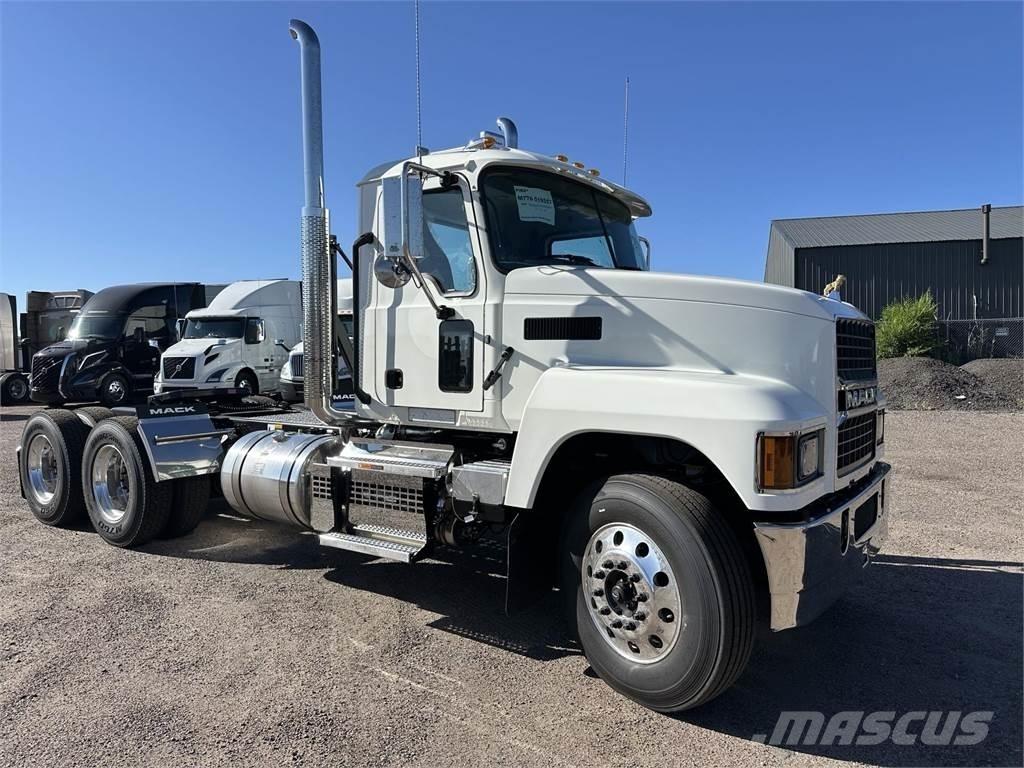 Mack PI64T Motrici e Trattori Stradali