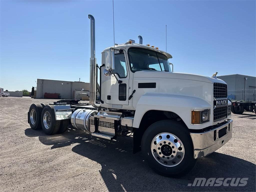 Mack PI64T Motrici e Trattori Stradali