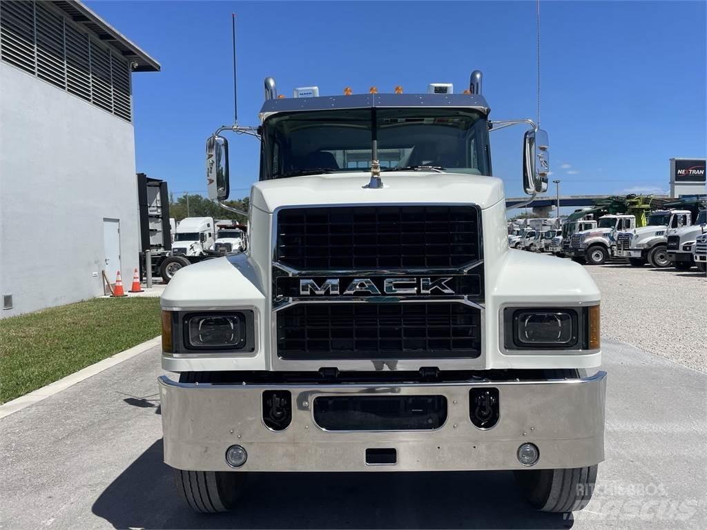 Mack PI64T Motrici e Trattori Stradali
