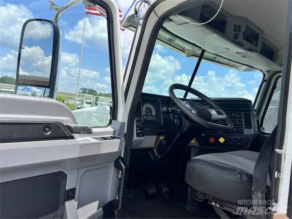 Mack PI64T Motrici e Trattori Stradali