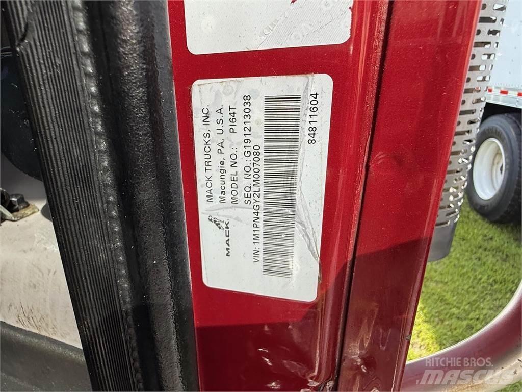Mack PI64T Motrici e Trattori Stradali