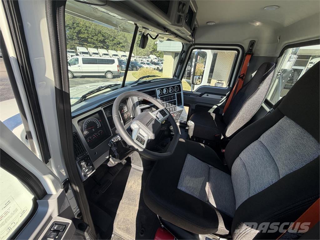 Mack PI64T Motrici e Trattori Stradali