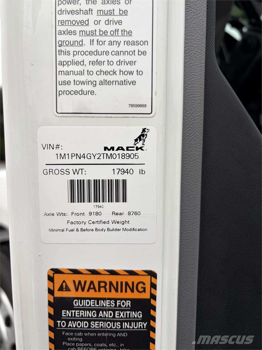 Mack PI64T Motrici e Trattori Stradali