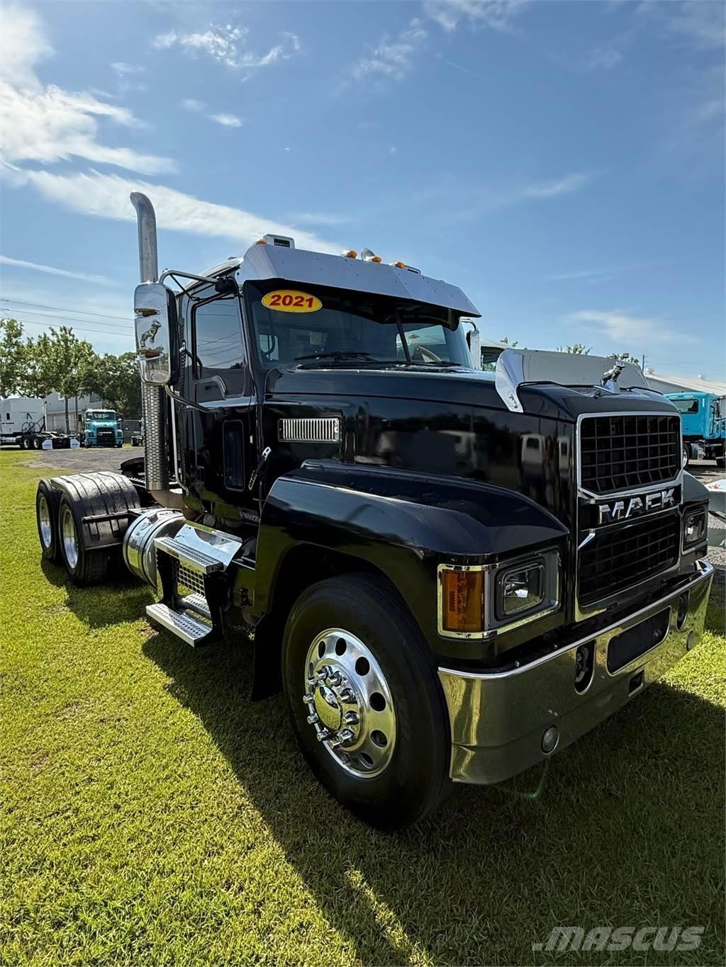 Mack PI64T Motrici e Trattori Stradali