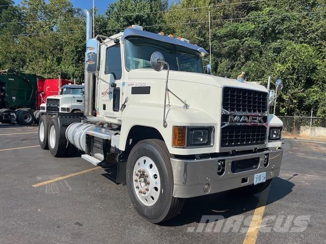 Mack PI64T Motrici e Trattori Stradali
