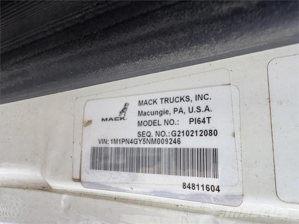 Mack PI64T Motrici e Trattori Stradali