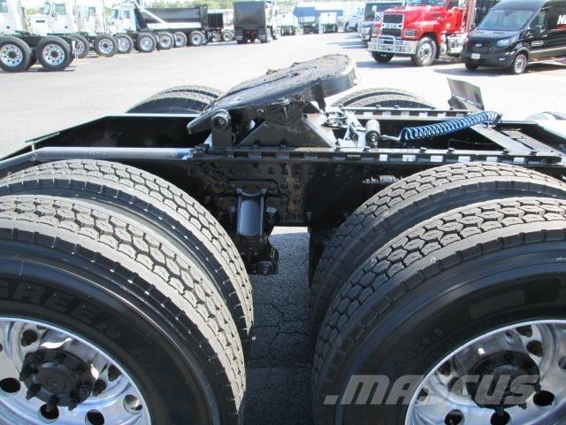 Mack PI64T Motrici e Trattori Stradali