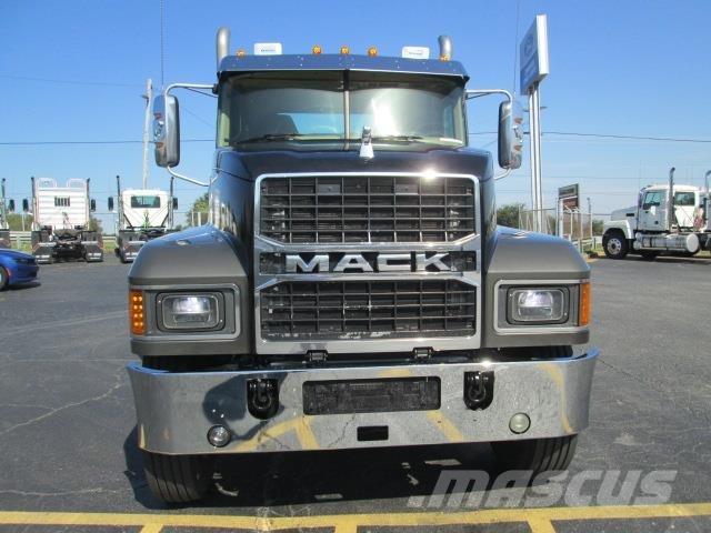Mack PI64T Motrici e Trattori Stradali