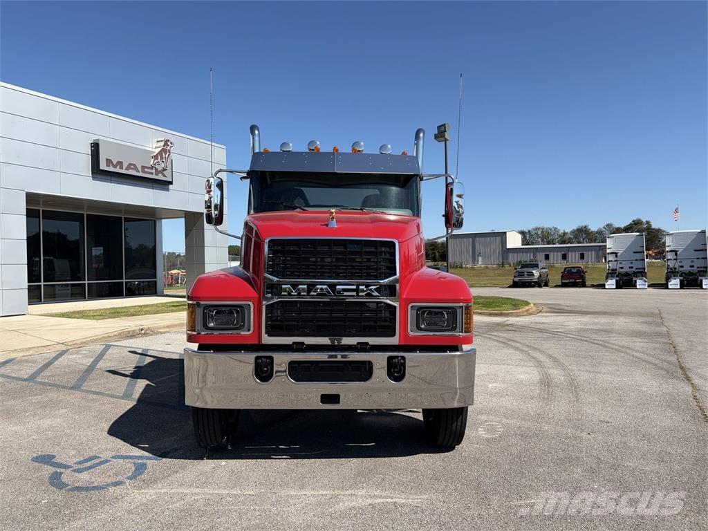 Mack PI64T Motrici e Trattori Stradali