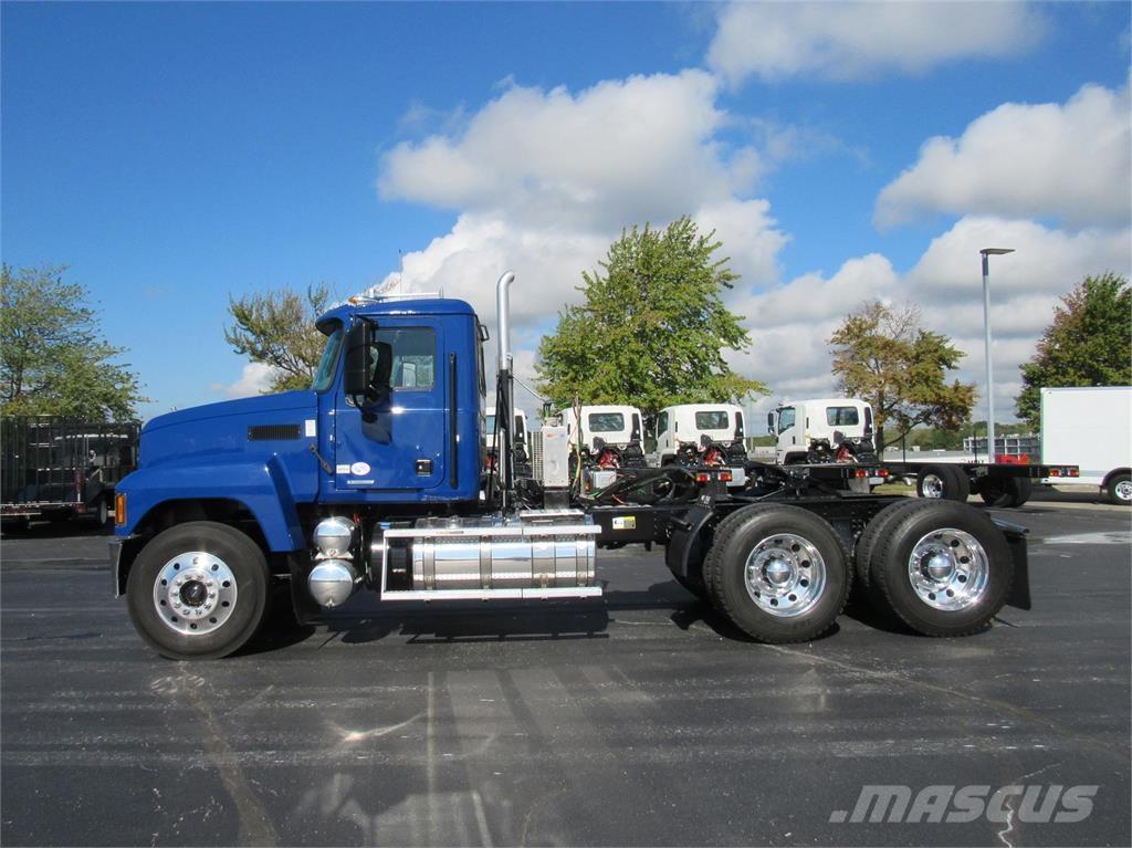 Mack PI64T Motrici e Trattori Stradali