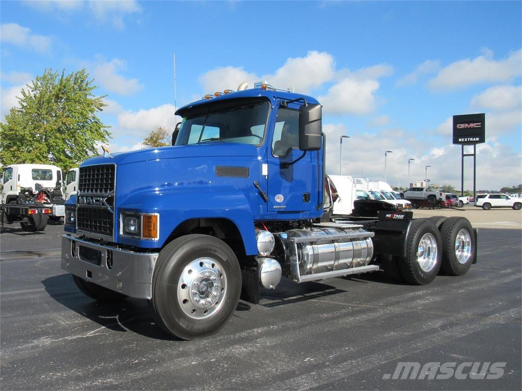 Mack PI64T Motrici e Trattori Stradali