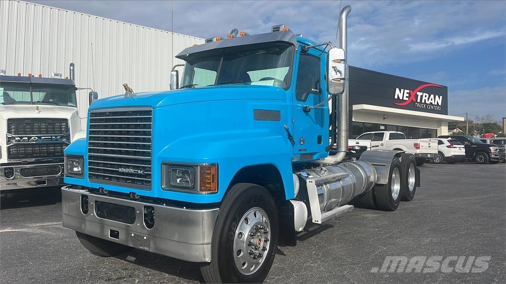 Mack PI64T Motrici e Trattori Stradali