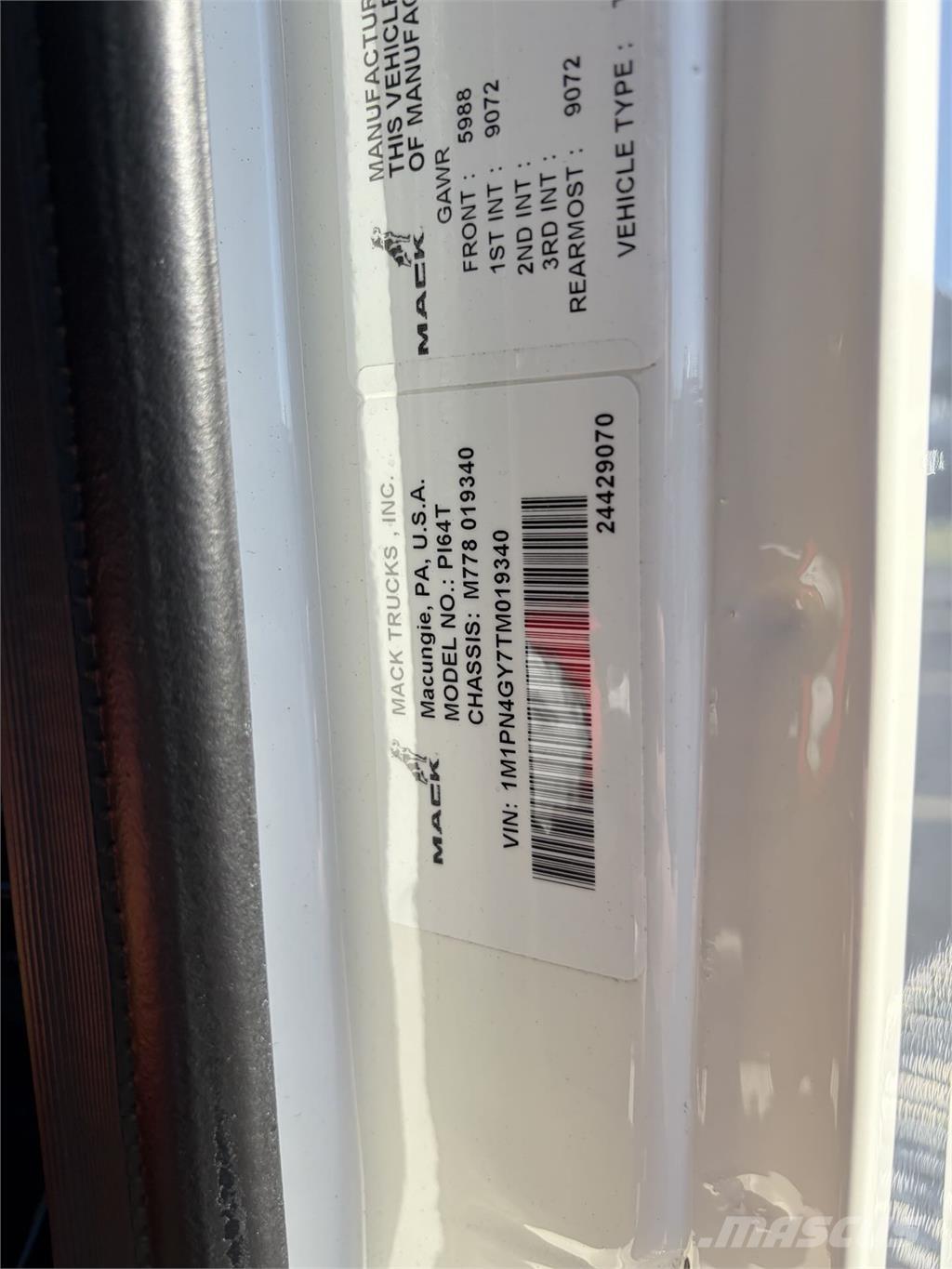 Mack PI64T Motrici e Trattori Stradali