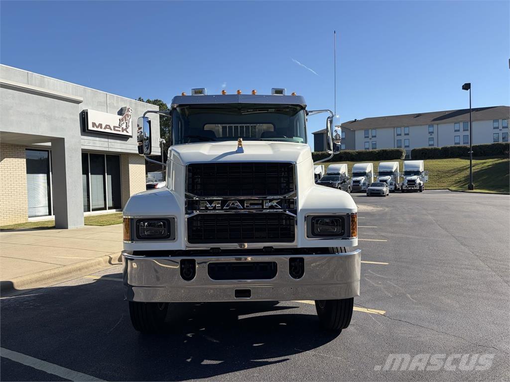 Mack PI64T Motrici e Trattori Stradali