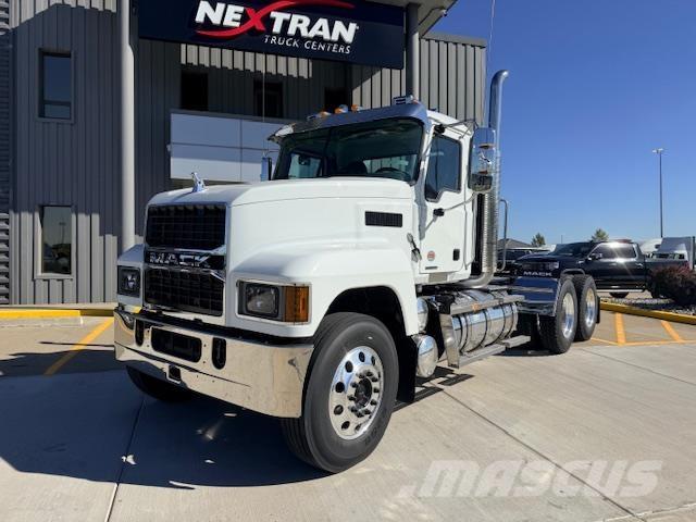 Mack PI64T Motrici e Trattori Stradali