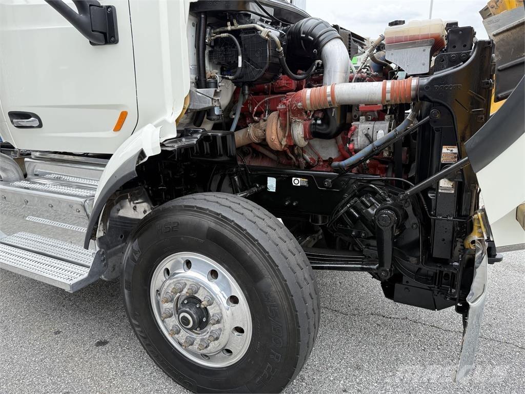 Peterbilt 567 Camion altro
