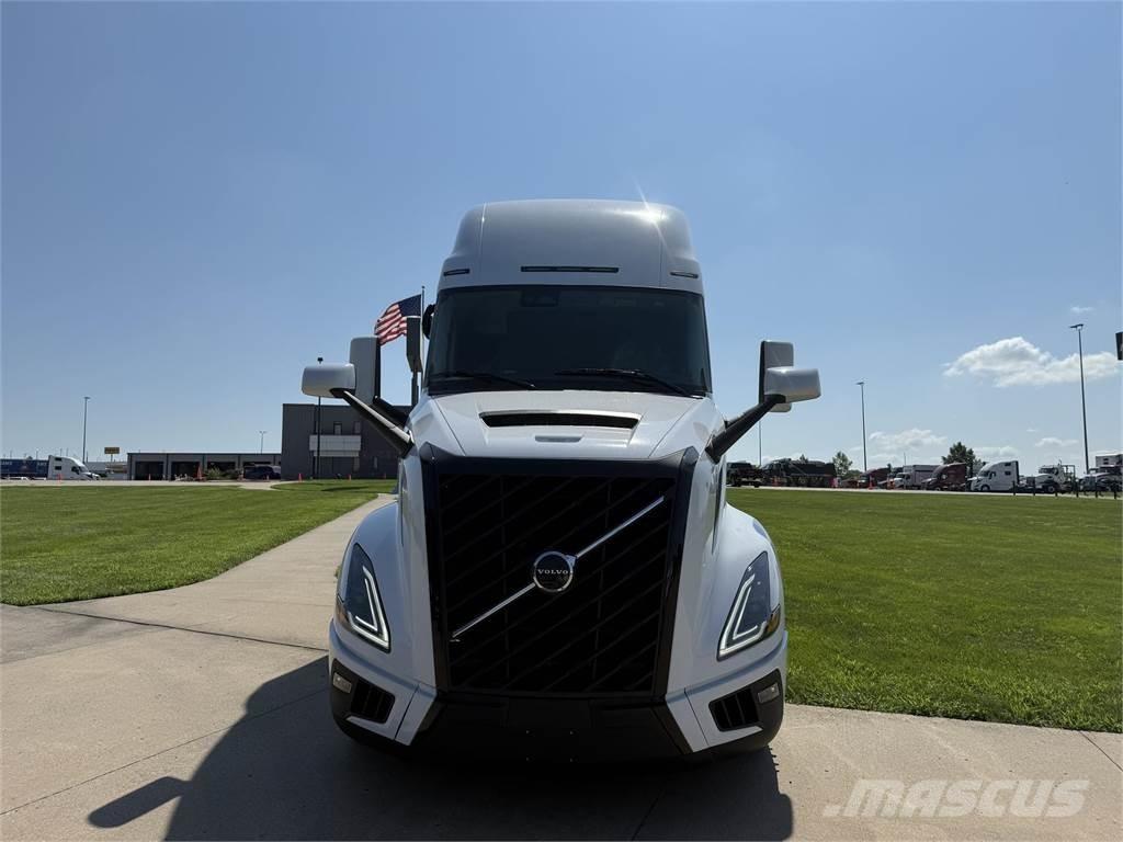 Volvo NEW VNL860 Motrici e Trattori Stradali