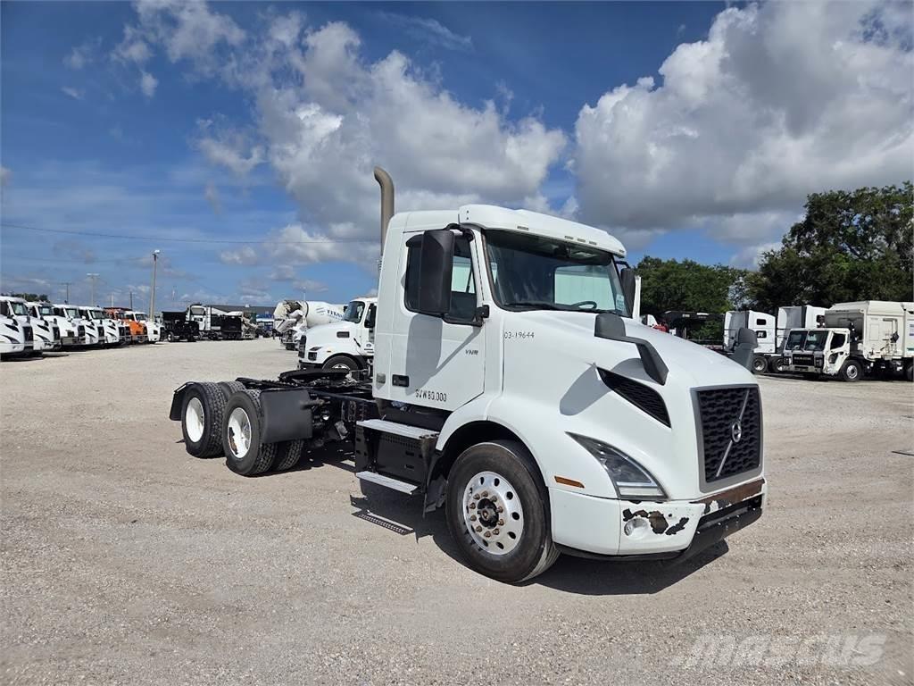 Volvo VNL64T300 Motrici e Trattori Stradali