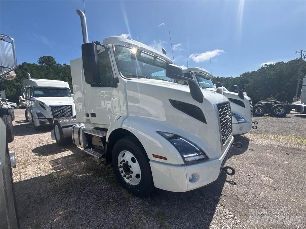 Volvo VNR42T300 Motrici e Trattori Stradali