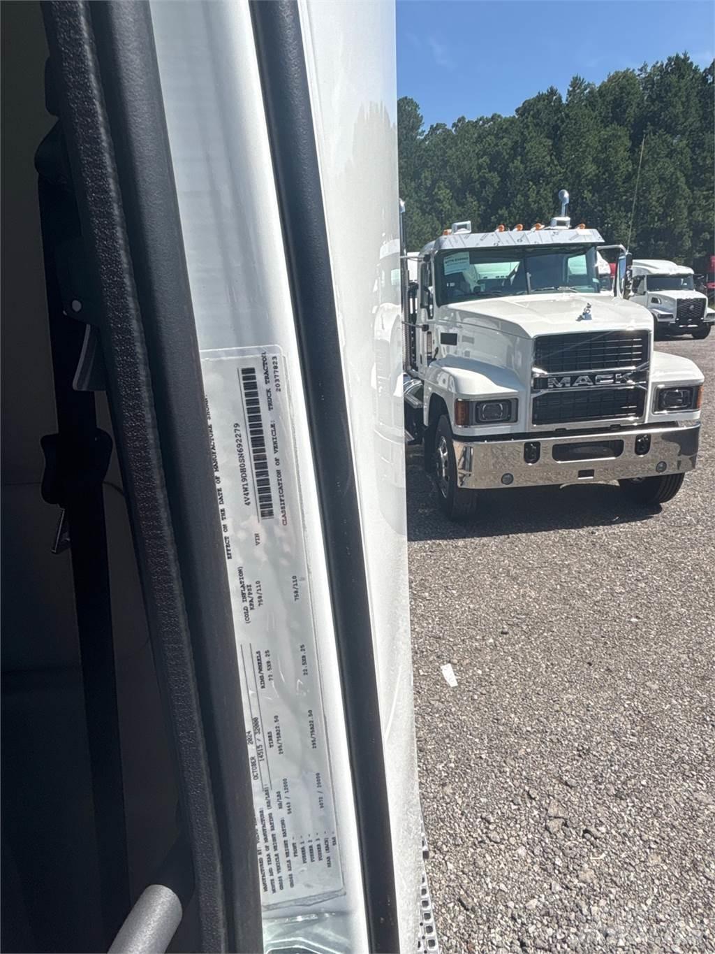 Volvo VNR42T300 Motrici e Trattori Stradali