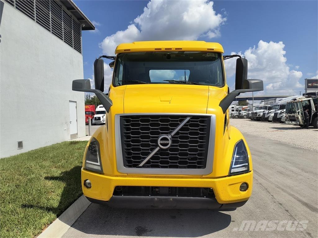 Volvo VNR64T Motrici e Trattori Stradali
