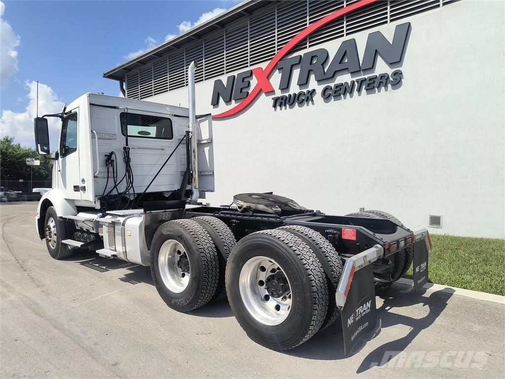 Volvo VNR64T Motrici e Trattori Stradali