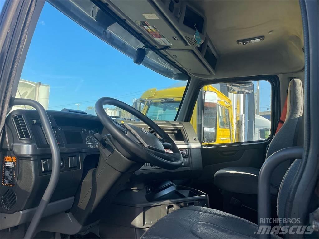 Volvo VNR64T Motrici e Trattori Stradali