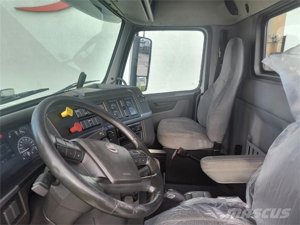 Volvo VNR64T300 Motrici e Trattori Stradali