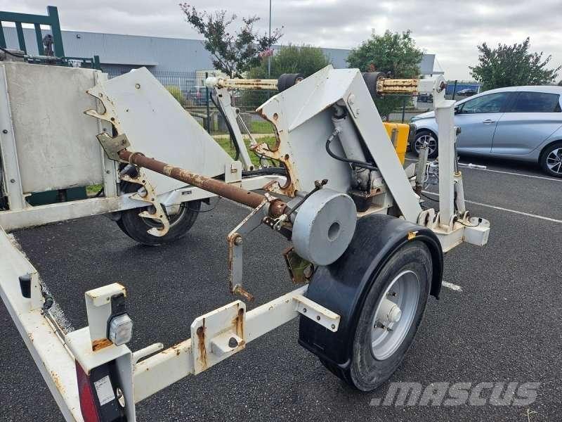 Adoc 3T5 Rimorchi con sponde ribaltabili