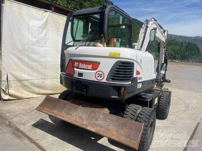 Bobcat E55W Escavatori gommati