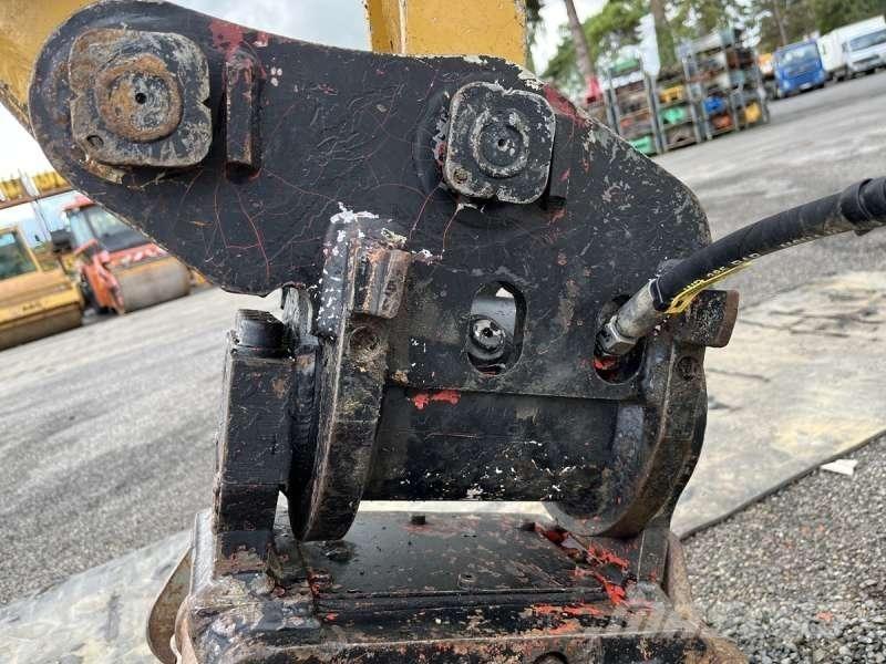 CAT 302.7DCR Miniescavatori