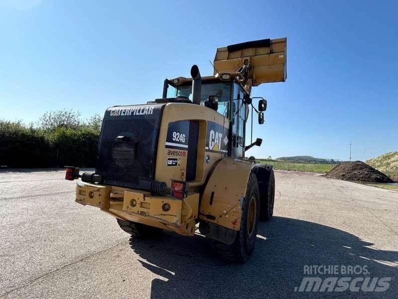 CAT 924G Pale gommate