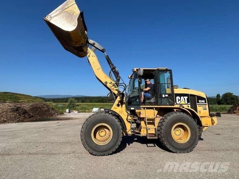 CAT 924G Pale gommate