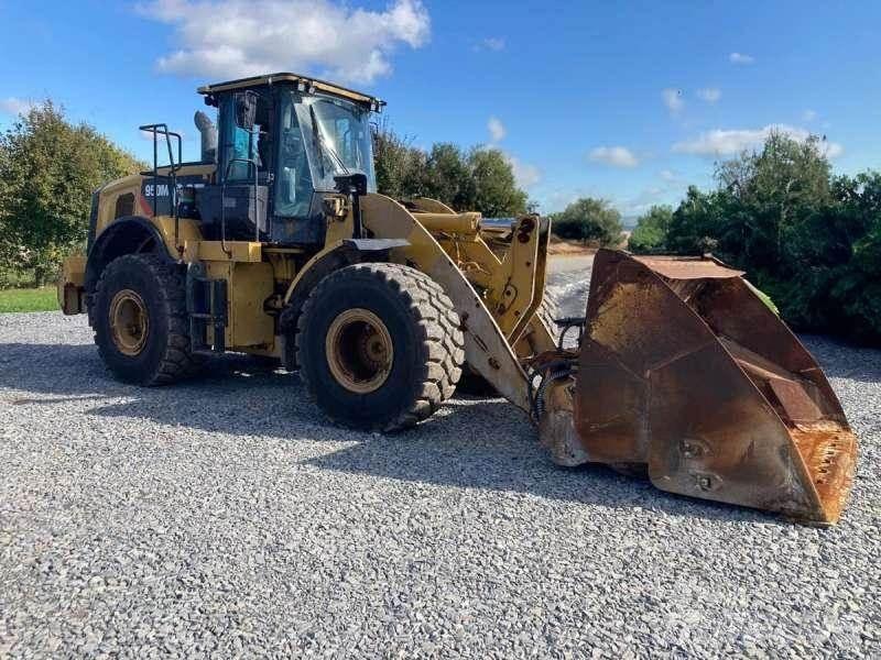 CAT 950M Pale gommate