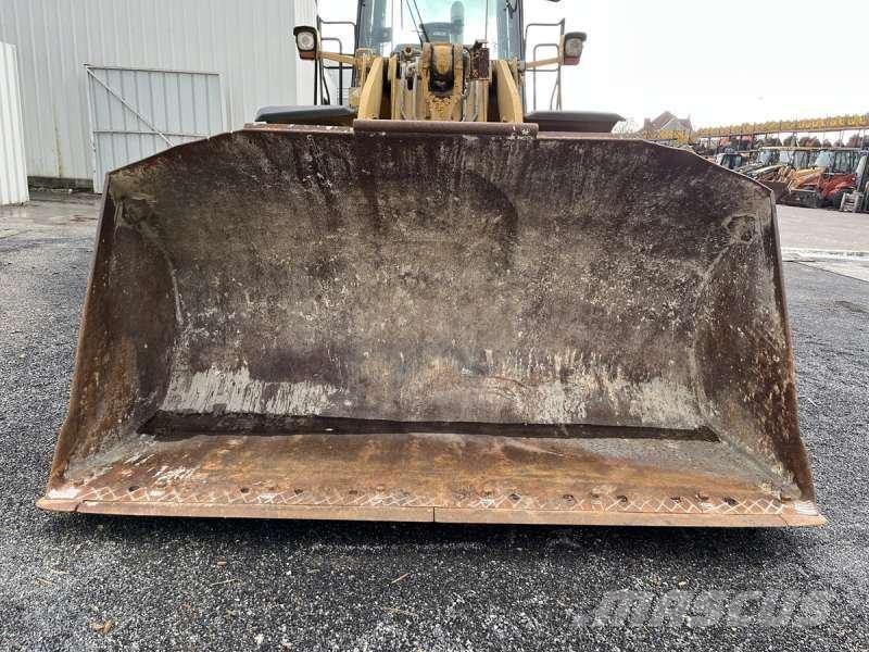 CAT 962G Pale gommate