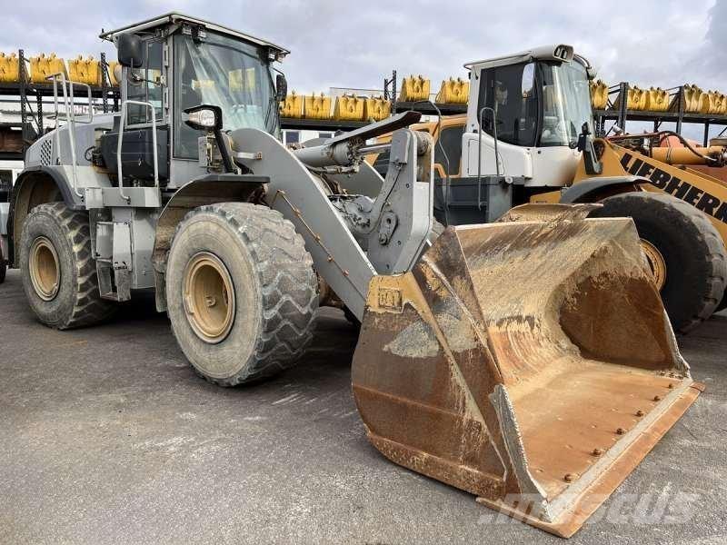 CAT 962K Pale gommate