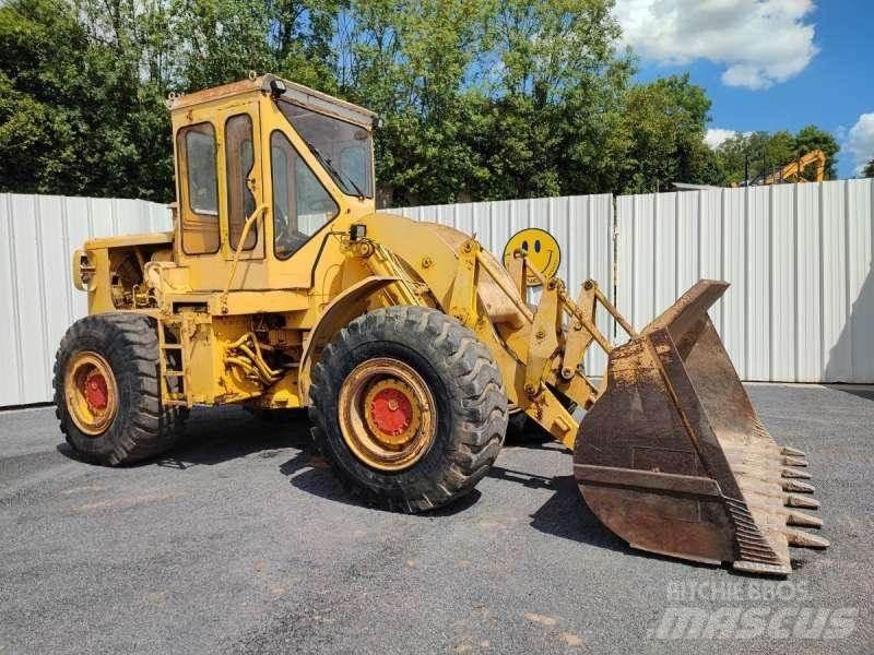 CAT 966C Pale gommate