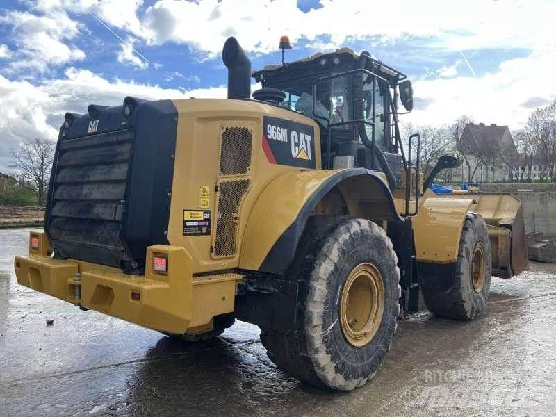 CAT 966M Pale gommate