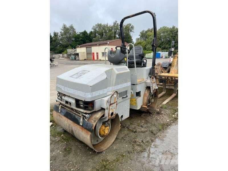 CAT CB224 Compattatori da suolo