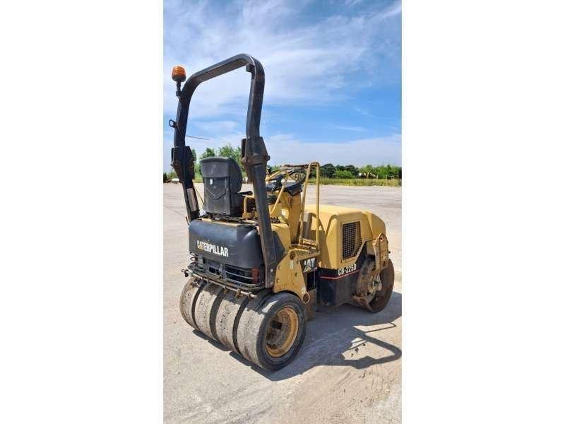 CAT CB225D Compattatori da suolo