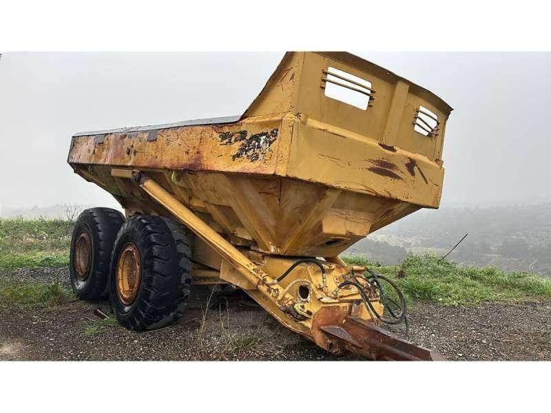 CAT D250B Rimorchi ribaltabili