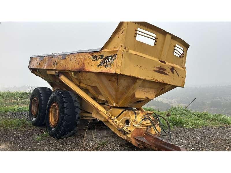CAT D250B Rimorchi ribaltabili
