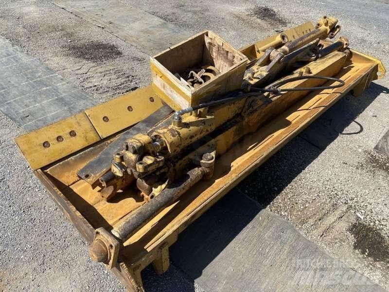 CAT D3B Dozer cingolati