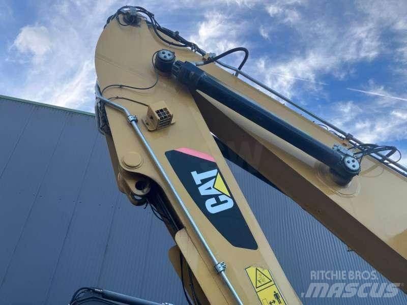 CAT MH3022 Movimentazione rifiuti