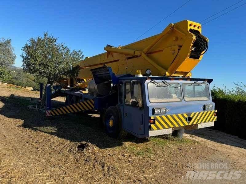 Condor 125/S Gru per tutti i terreni