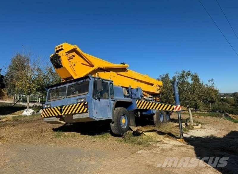Condor 125/S Gru per tutti i terreni