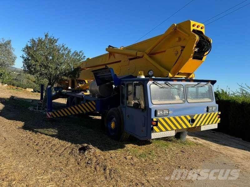 Condor 125/S Gru per tutti i terreni