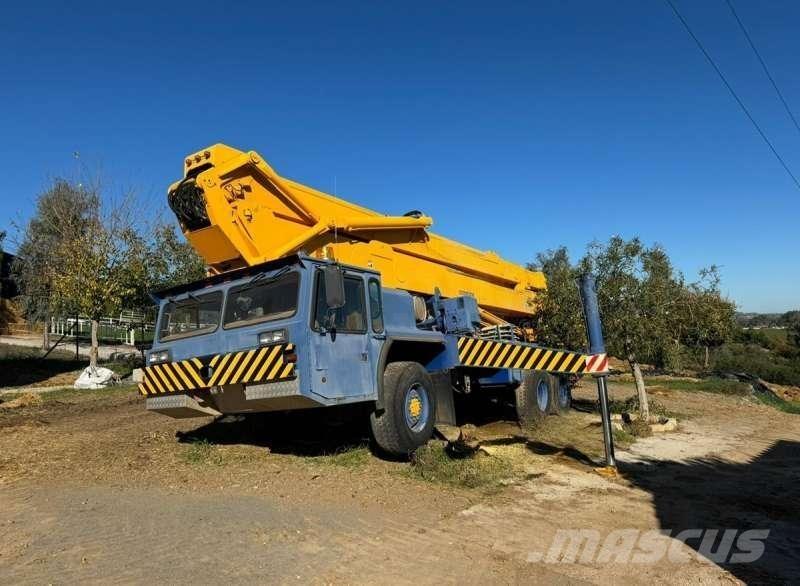 Condor 125/S Gru per tutti i terreni